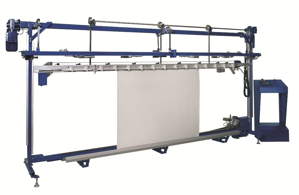 Machine de coupe automatique à la hauteur du rideau